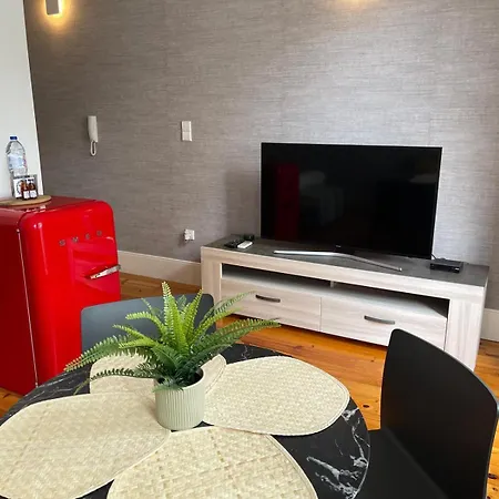 Backyard Palace Terrace Apartament *